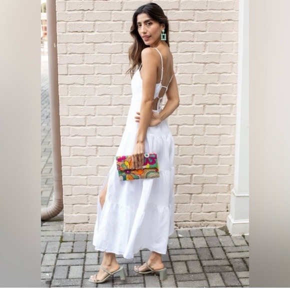 Dresses & Skirts - ASTR The Label Temecula Tiered Midi Dress white size Medium